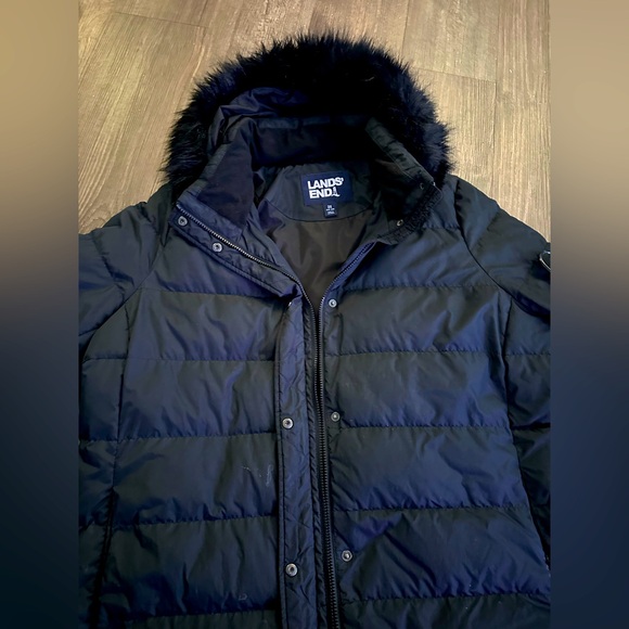 Lands’ End Women’s Down Coat - Picture 3 of 9
